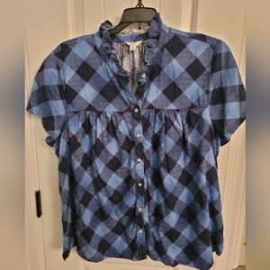 Button down blouse with ruffled collar